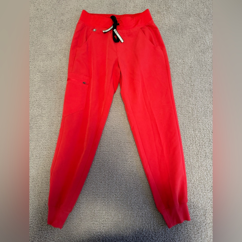 Figs Zamora Joggers Neon Red